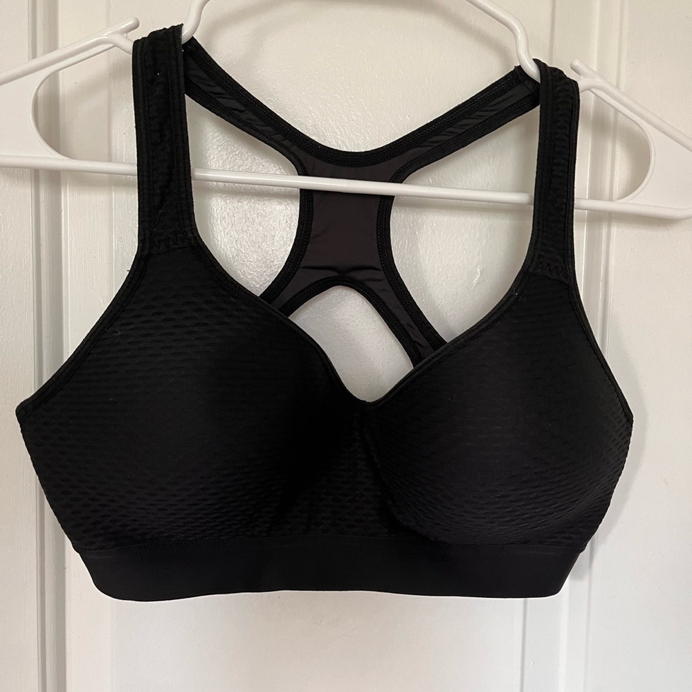 H&M Textured Sports Bra.